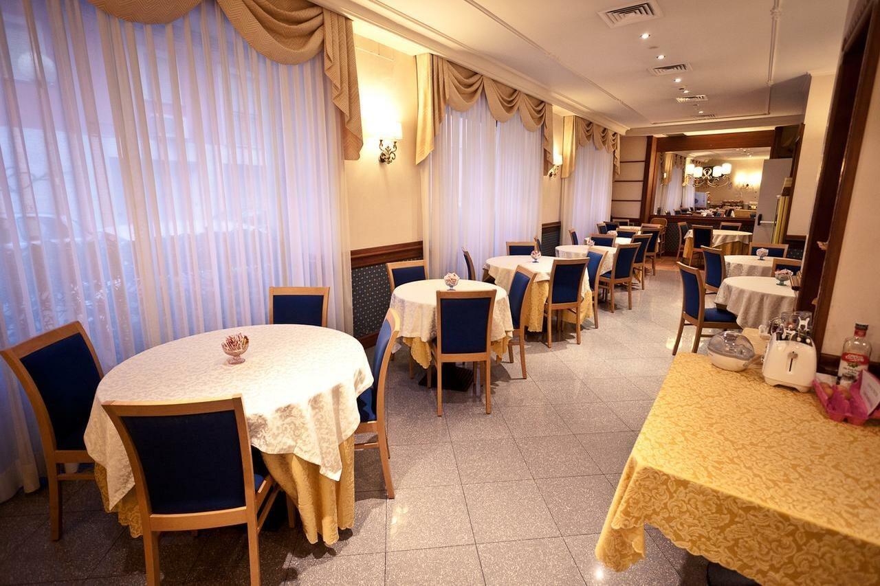 Phi Hotel Ambra Pescara Restaurante foto