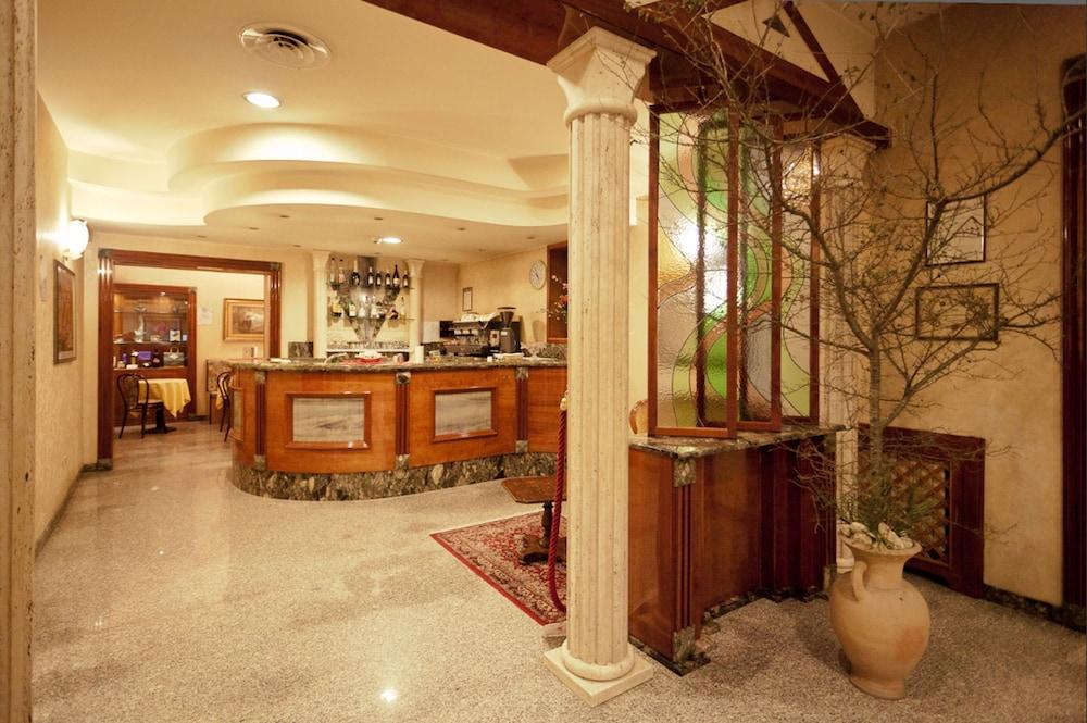 Phi Hotel Ambra Pescara Exterior foto